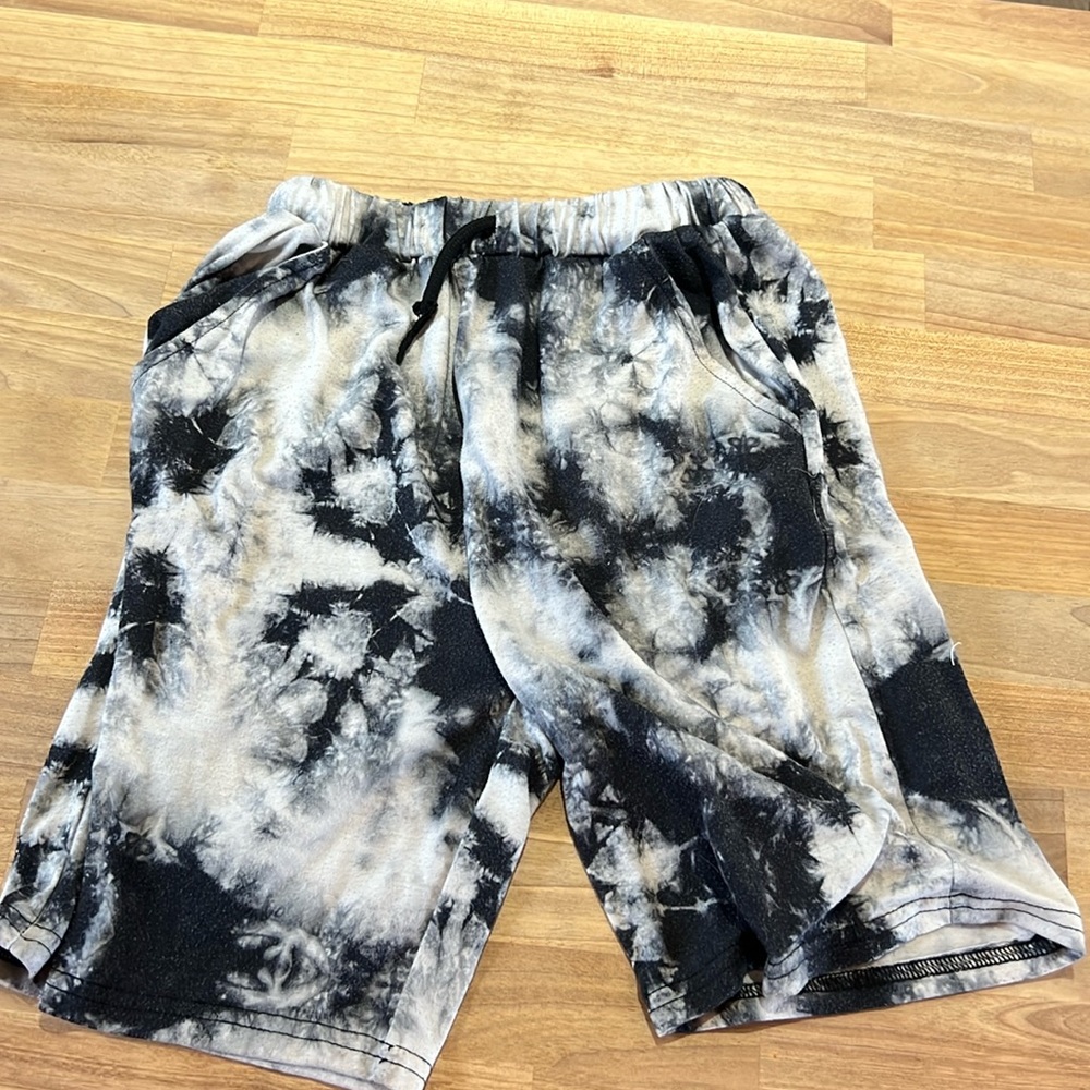 Boys SHEIN shorts size 8y